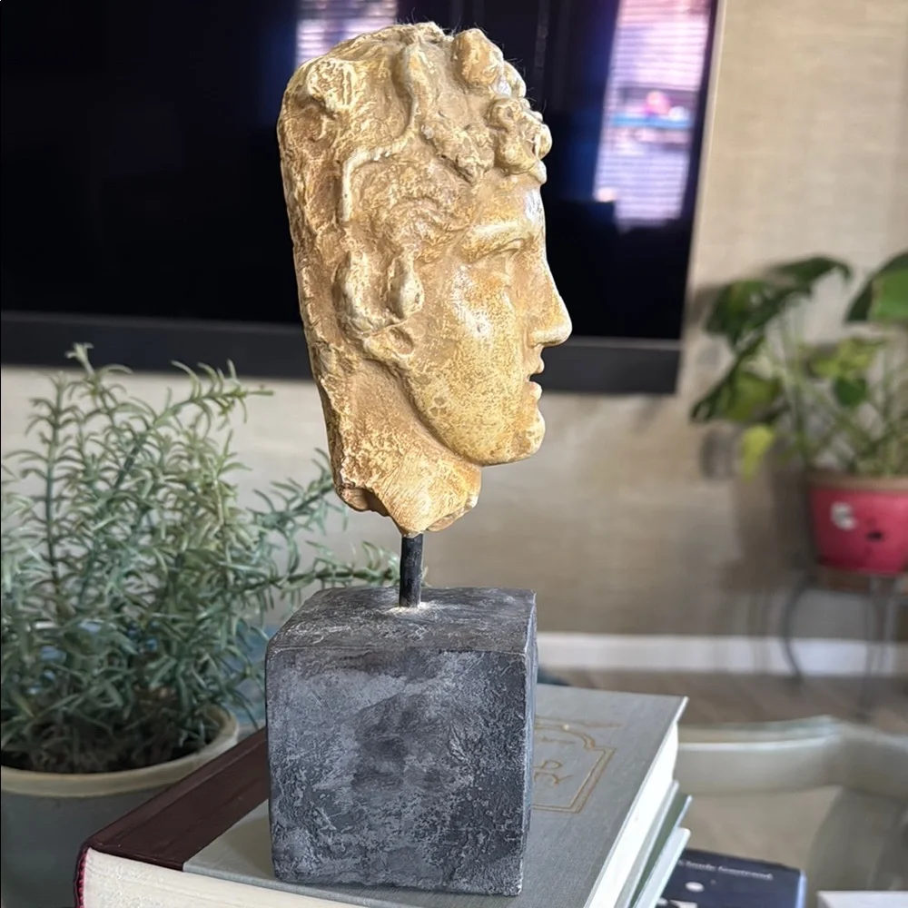 Attila Tivadar Vintage Greek Sculpture Bust with Classical Features - Picture 4 of 7